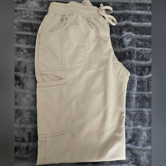 Scrubstar Premium Khaki Scrub Set- Xs Top And Medium Pants - Picture 6 of 6